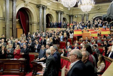 El Parlamento catalán celebrará un pleno el lunes en el que podría declarar la independencia