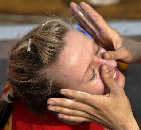 Solo el 2,5% de los españoles se aplica bien el fotoprotector