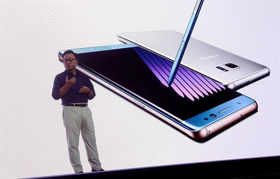 Samsung se deshace de sus acciones en Sharp tras ser adquirida por Hon Hai