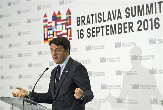 Renzi, descontento con socios por poco avance en migración y por fiscalidad