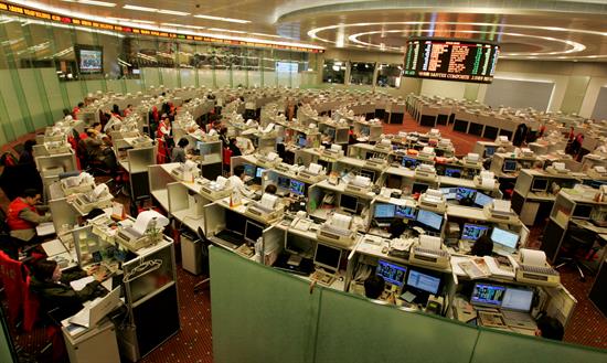 La Bolsa de Hong Kong cierra con una caída del 1,56 %