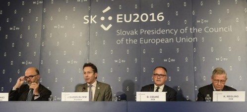 El Eurogrupo asume que España no puede hacer más ajustes hasta formar Gobierno