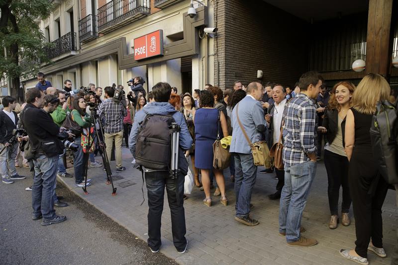 Los críticos fijan hoy su estrategia para tratar de nombrar una gestora