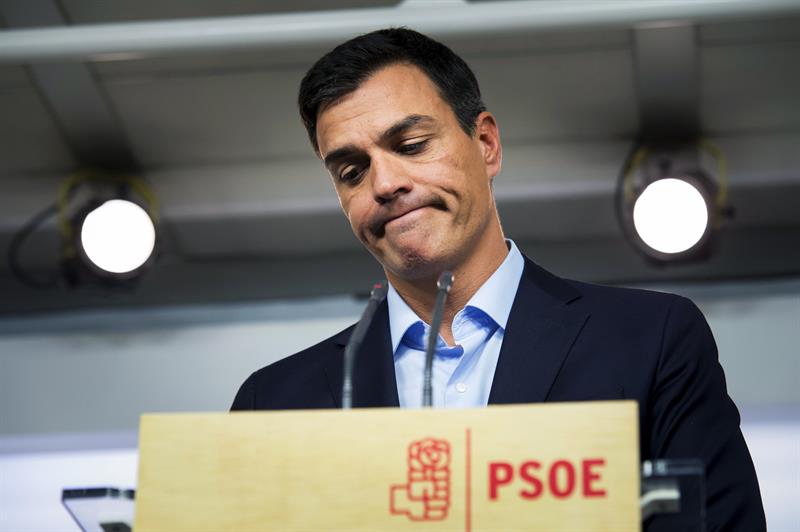 Los críticos a Sánchez reúnen 17 dimisiones en la Ejecutiva para forzar su salida