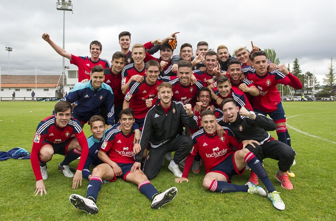 Osasuna presenta sus categorías inferiores en los prolegómenos del encuentro ante el Español