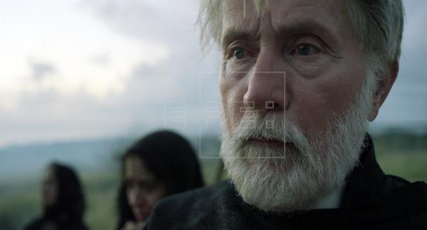 Martin Sheen y los silencios arropan el debut de Julio Quintana como director