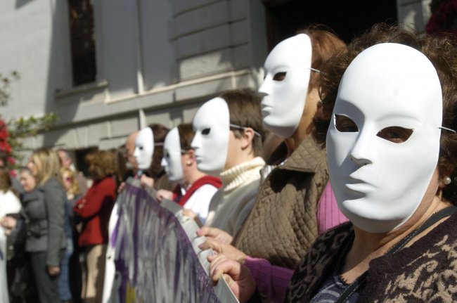Salud recuerda los protocolos de actuación en casos de violencia contra las mujeres