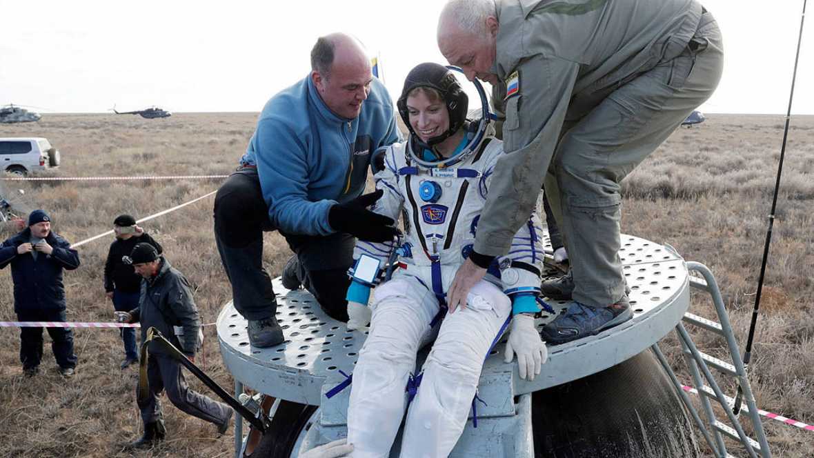 Aterriza con éxito la nave Soyuz MS-01, con tres tripulantes a bordo
