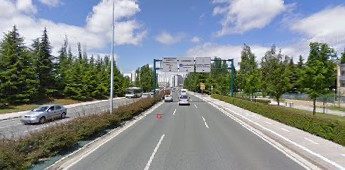 Tres heridos en una colisión múltiple en Pamplona