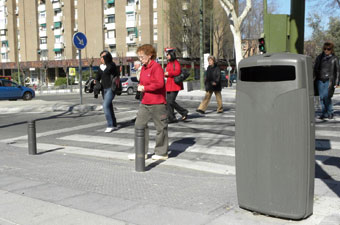 Pamplona destina casi 50.000 euros para renovar y aumentar las papeleras