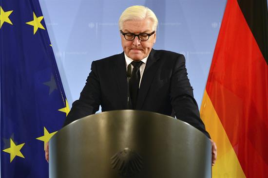 El presidente alemán convoca a Merkel y Schulz para abordar la formación de gobierno