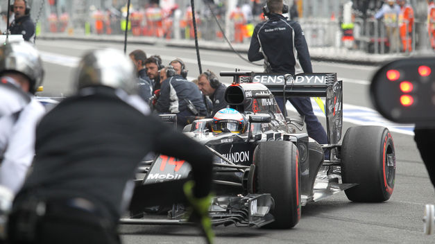 Alonso espera resurgir en Brasil después de la decepción de México