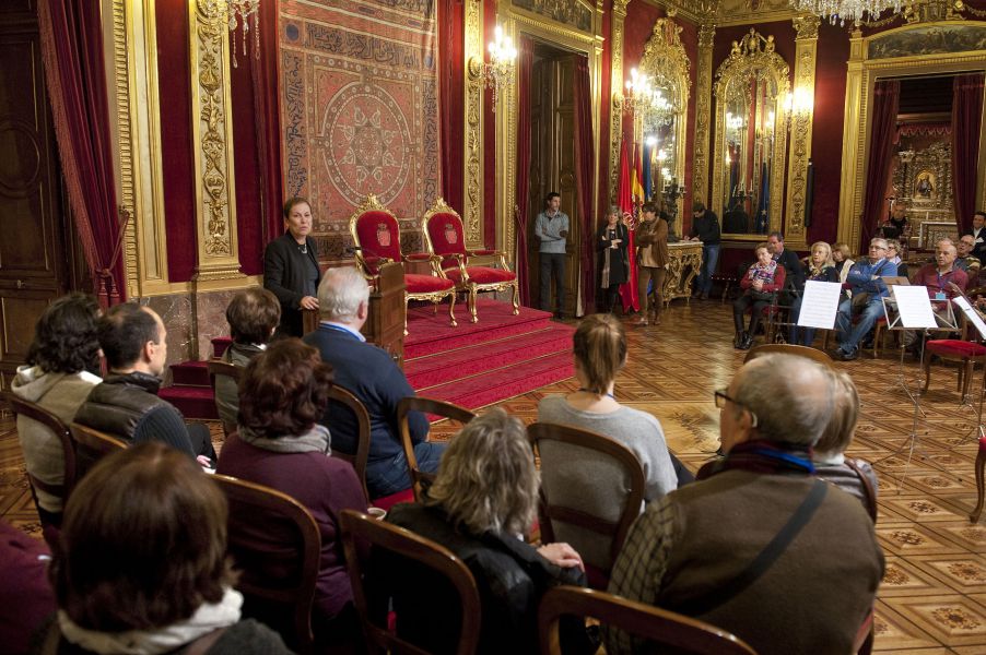 El Palacio de Navarra recibe al primer grupo de las visitas programadas