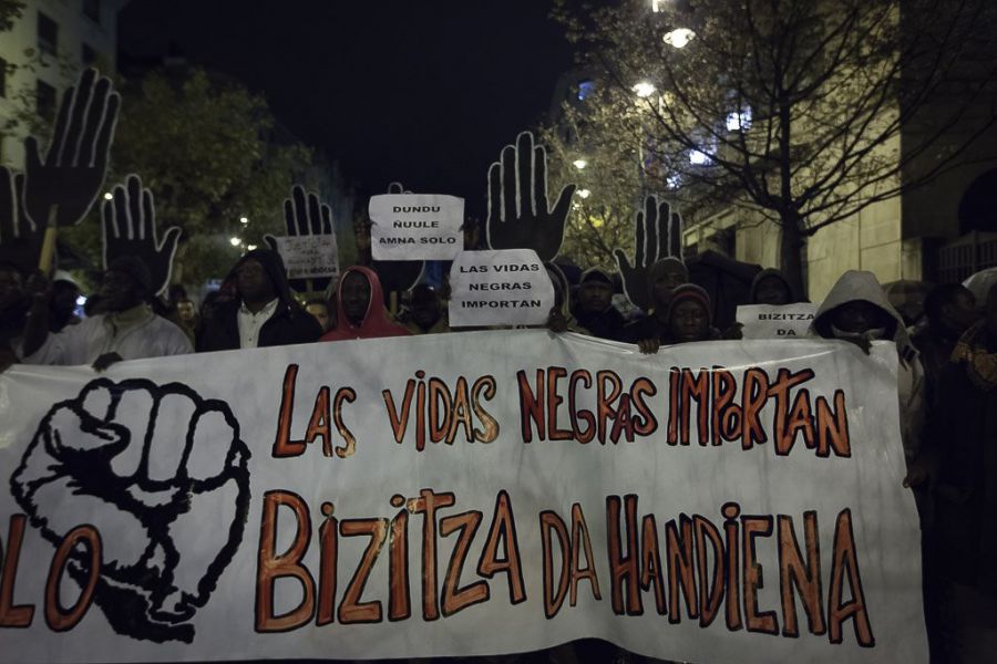 Cientos de personas denuncian en Pamplona muerte del senegalés en comisaría