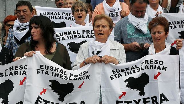 La APAVT pide prohibir concentraciones de Etxerat de apoyo a los presos de ETA