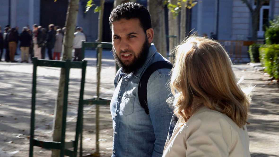 Tres años y medio de cárcel por almacenar vídeos de decapitaciones en el móvil