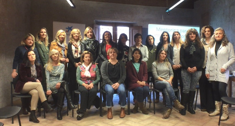 13 mujeres reciben los diplomas del programa ‘mentoring’ de AMEDNA