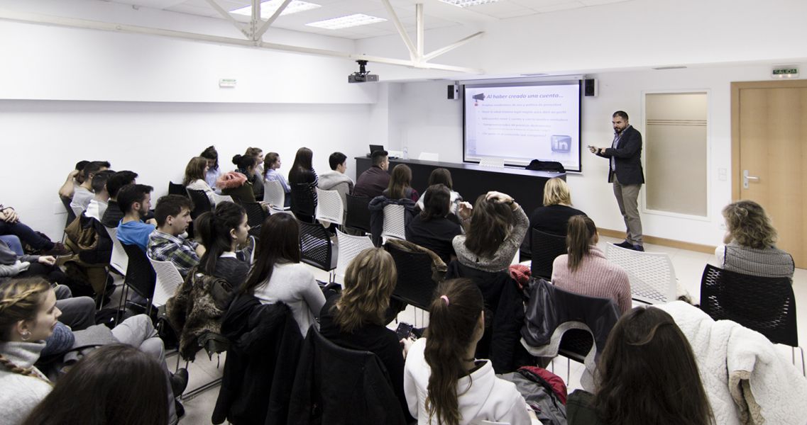 14 consejos para Diseñadores para buscar empleo en LinkedIn