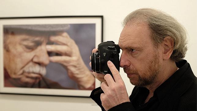 Mordzinski expone los rostros de la literatura en español en más de 300 fotos