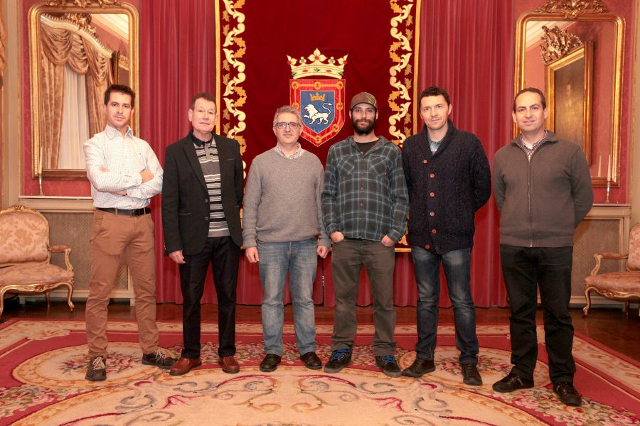 Entregados los premios a los autores de las fotografías del calendario municipal de 2017