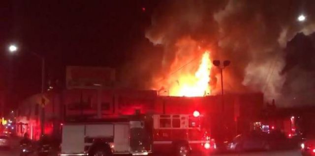 Al menos 9 muertos al declararse un incendio en un concierto en EE.UU.