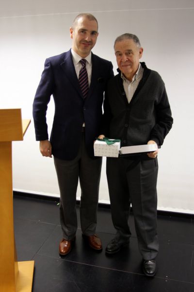 Los arquitectos técnicos de Navarra rinden homenaje a dos de sus colegiados