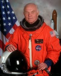 Muere John Glenn, el primer estadounidense en orbitar alrededor de la Tierra
