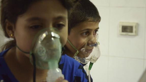 Aumenta a 53 el número de muertos en un ataque con gas tóxico en Siria