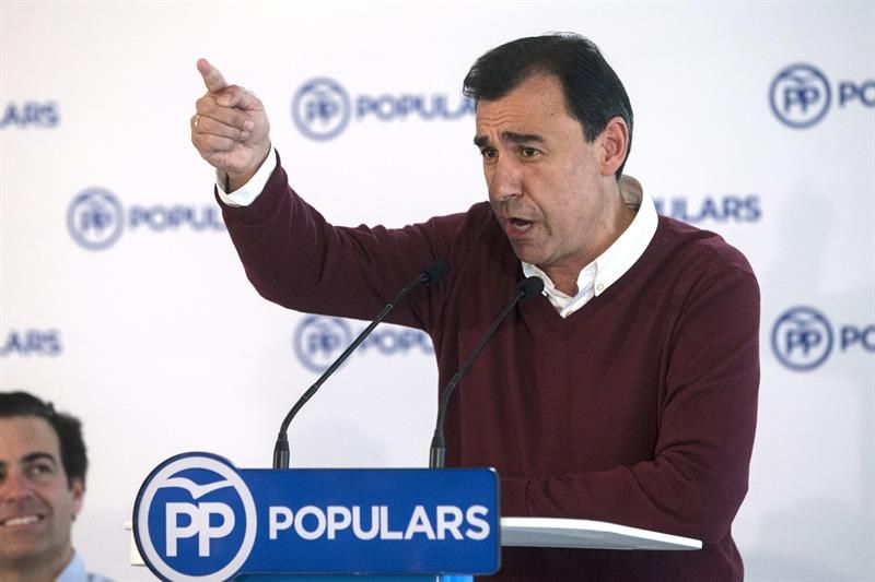 El PP insiste en pedir a Ciudadanos que «mueva ficha» en Cataluña