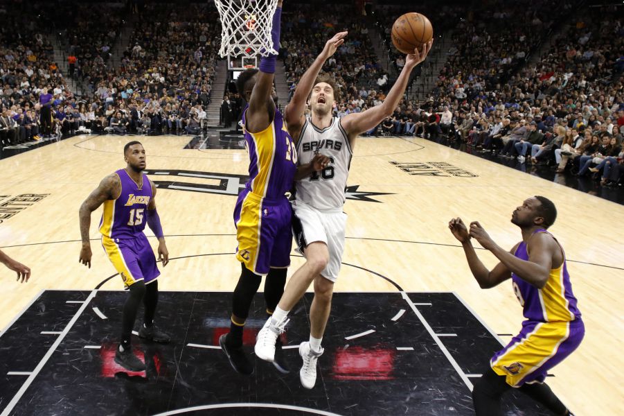 Pau muestra su clase ante los Lakers; Calderón, Willy y Juancho reciben minutos