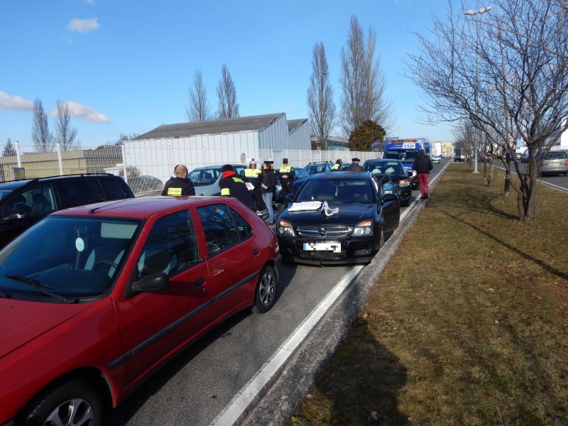 3 personas heridas por colisión múltiple en Landaben (Pamplona)