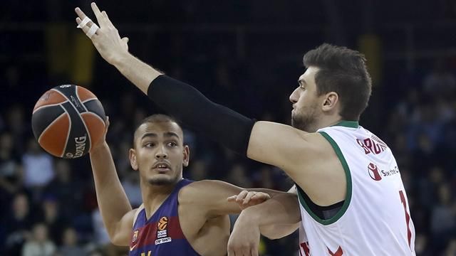 79-93. El Baskonia hunde al Barcelona y acaba con la paciencia del Palau