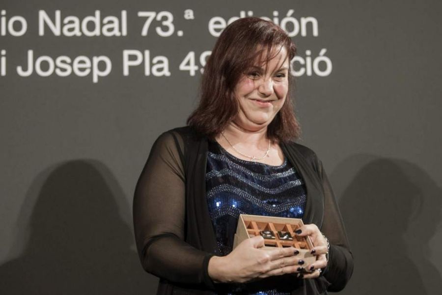 La escritora barcelonesa Care Santos gana el 73 Premio Nadal de novela