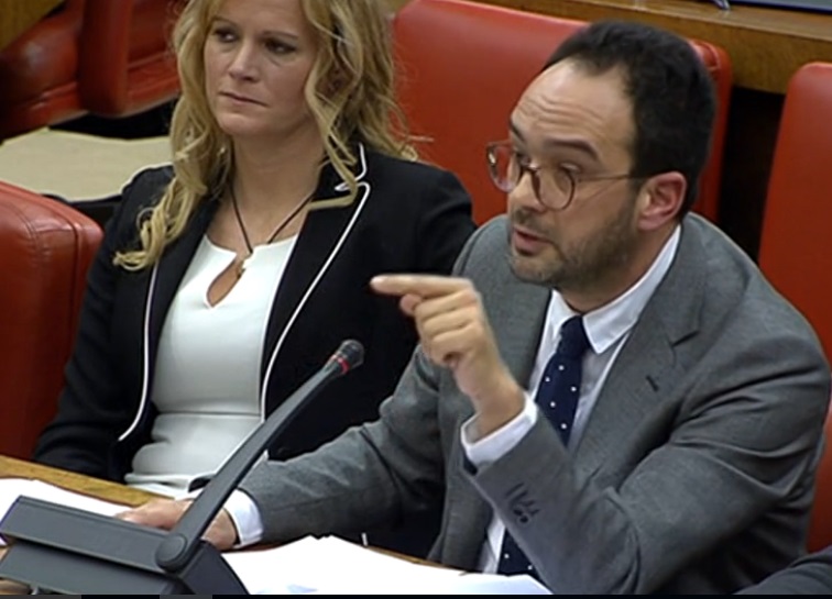 El PSOE reclama que Rajoy pida perdón y que la resolución de Defensa reconozca las 