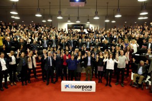 20170223 Incorpora Navarra foto asistentes manos 10 años