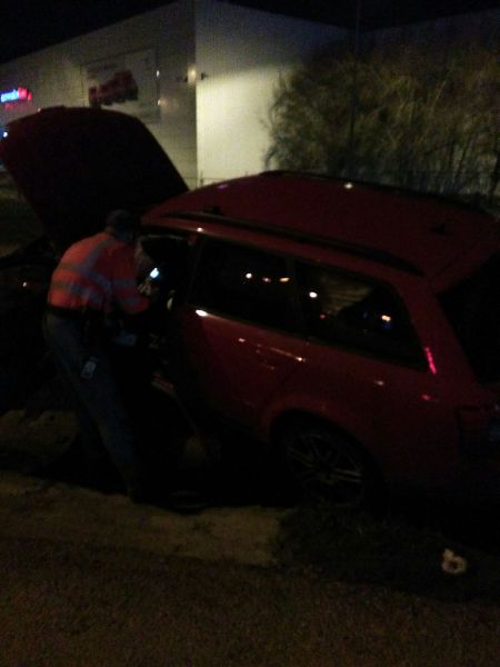 Violento accidente entre dos vehículos en la ronda de Pamplona