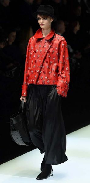 Giorgio Armani se renueva y sorprende en Milán con su pantalón-falda