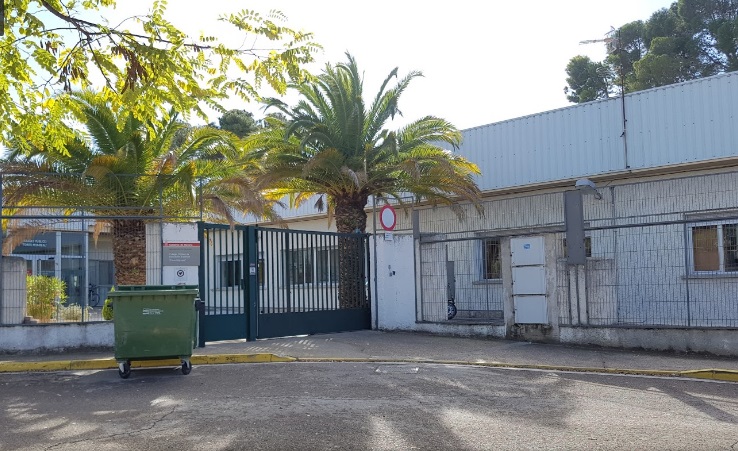El Colegio Torre de Monreal de Tudela (Navarra) cerrado por  'legionela neumófila'