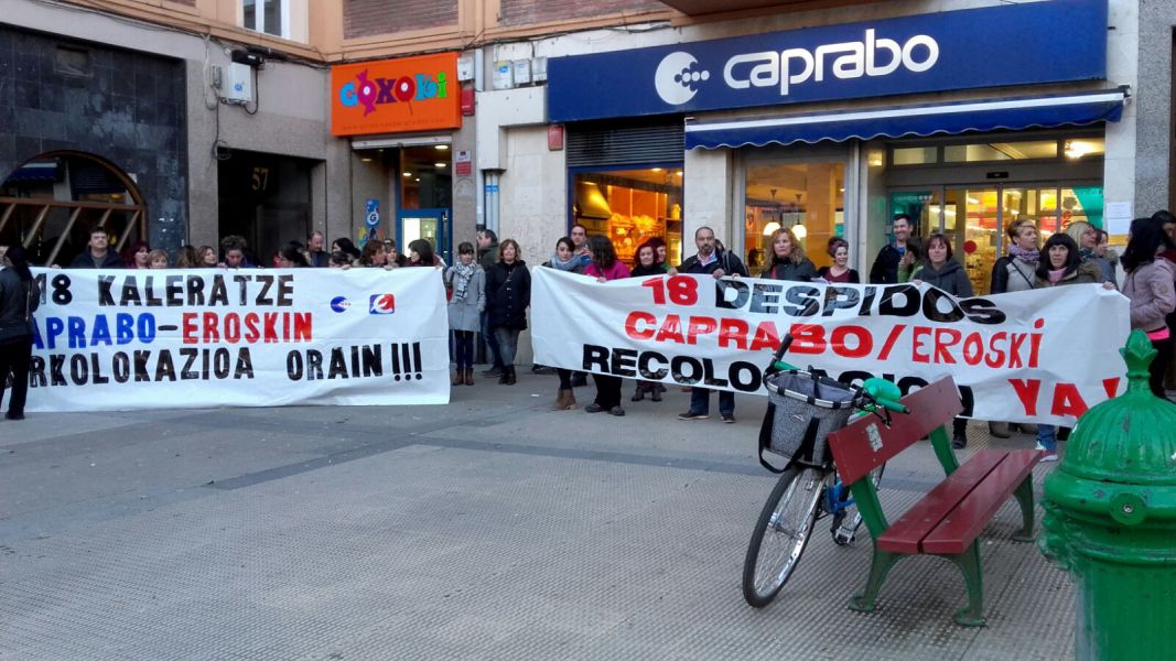 UGT: Las movilizaciones contra el despido de 18 trabajadoras de Caprabo acabarán en huelga