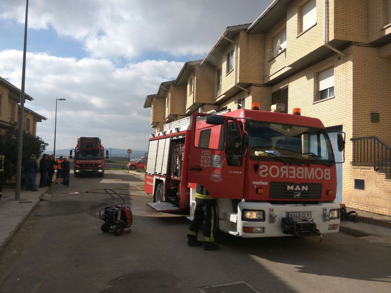 Un incendio causa importantes daños en la cocina de una vivienda en Buñuel