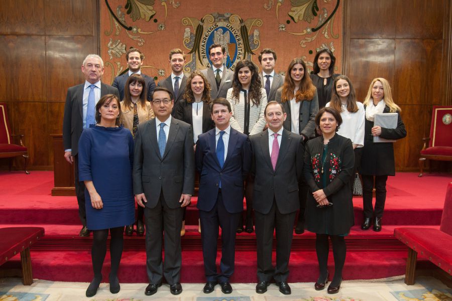 El embajador de la República Popular China en la Universidad de Navarra