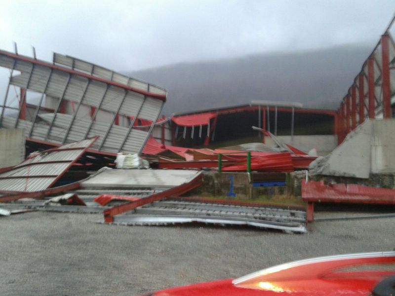 Policía Foral atiende numerosas incidencias por viento y agua en toda Navarra