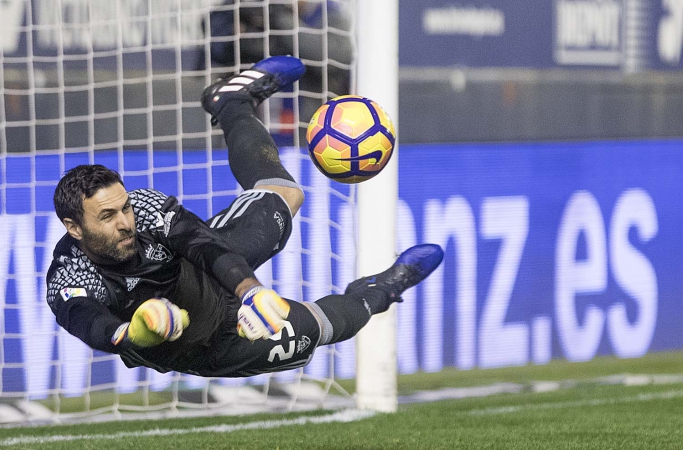 Sirigu, convocado por la selección italiana para dos partidos en marzo