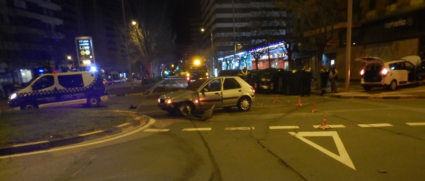 3 personas heridas en una colisión en Sancho el Fuerte de Pamplona