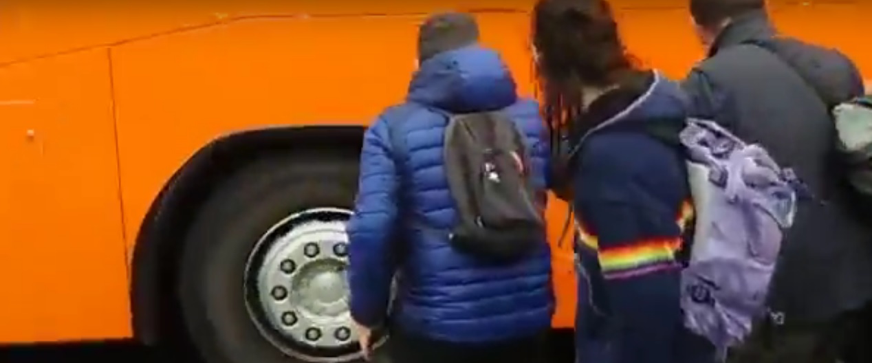 UPN denuncia los incidentes con la llegada del autobús de HazteOír y lamenta las heridas de la manifestante