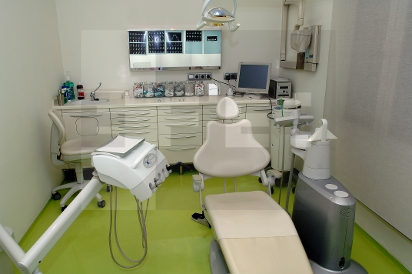 El CHN pone en funcionamiento una nueva sala de intervenciones de Cirugía Plástica con anestesia local