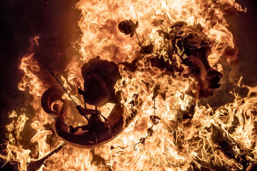 Valencia despide con la ‘Nit de la Cremà’ sus Fallas de la Humanidad