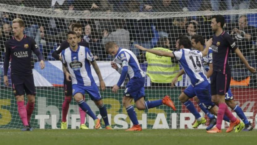 2-1: El Deportivo baja a la tierra al Barcelona