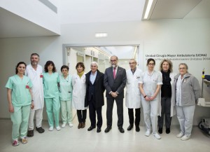 El consejero Domínguez, junto con responsables del Departamento y de la Unidad de CMA