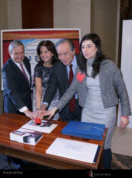 CORREOS presenta un sello conmemorativo del 20 Aniversario del Teatro Real de Madrid
